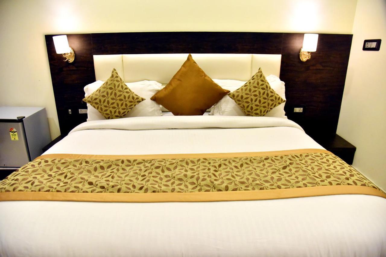 Hotel Vinayak Lucknow Exterior foto